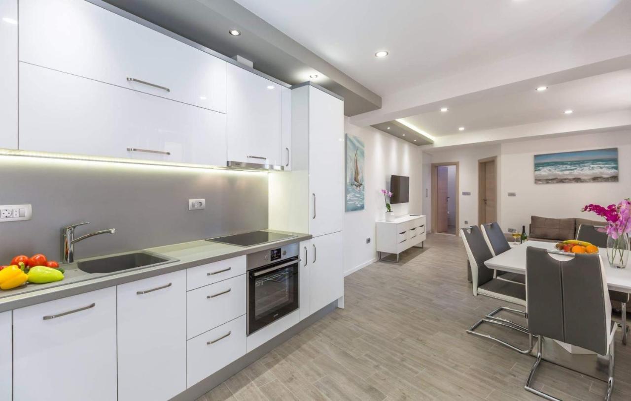 Apartman Dva Makarská Exteriér fotografie